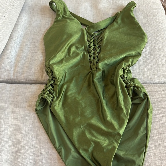 Becca By Rebecca Virtue Women's Standard Color Sheen One Piece Swimsuit, Agave M - Picture 6 of 9